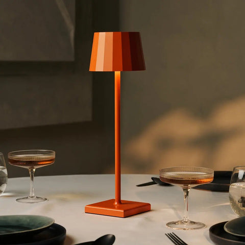 Combi set professionnel - 8 x wouter fleurs de table de table rechargeable orange et 1 x station de charge sans fil avec Qi-technologie - parfait pour les restaurants, l'hospitalité et les hôtels