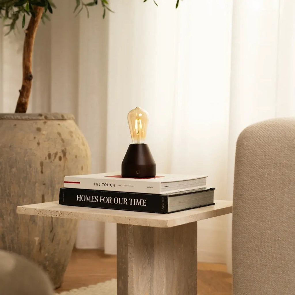 Lampe de table LED rechargeable marron foncé "Zavi" – Sans fil, à intensité variable, batterie de 80 heures